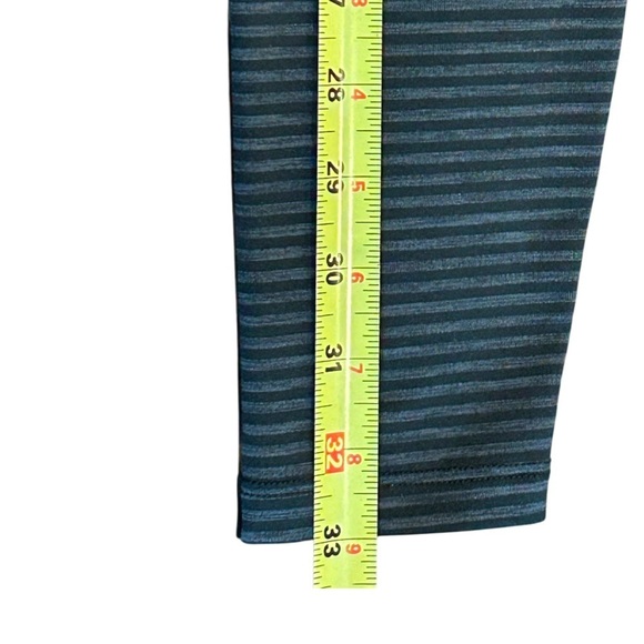 BEYOND YOGA GRAY BLACK STRIPED LEGGINGS, SIZE S - Picture 7 of 9